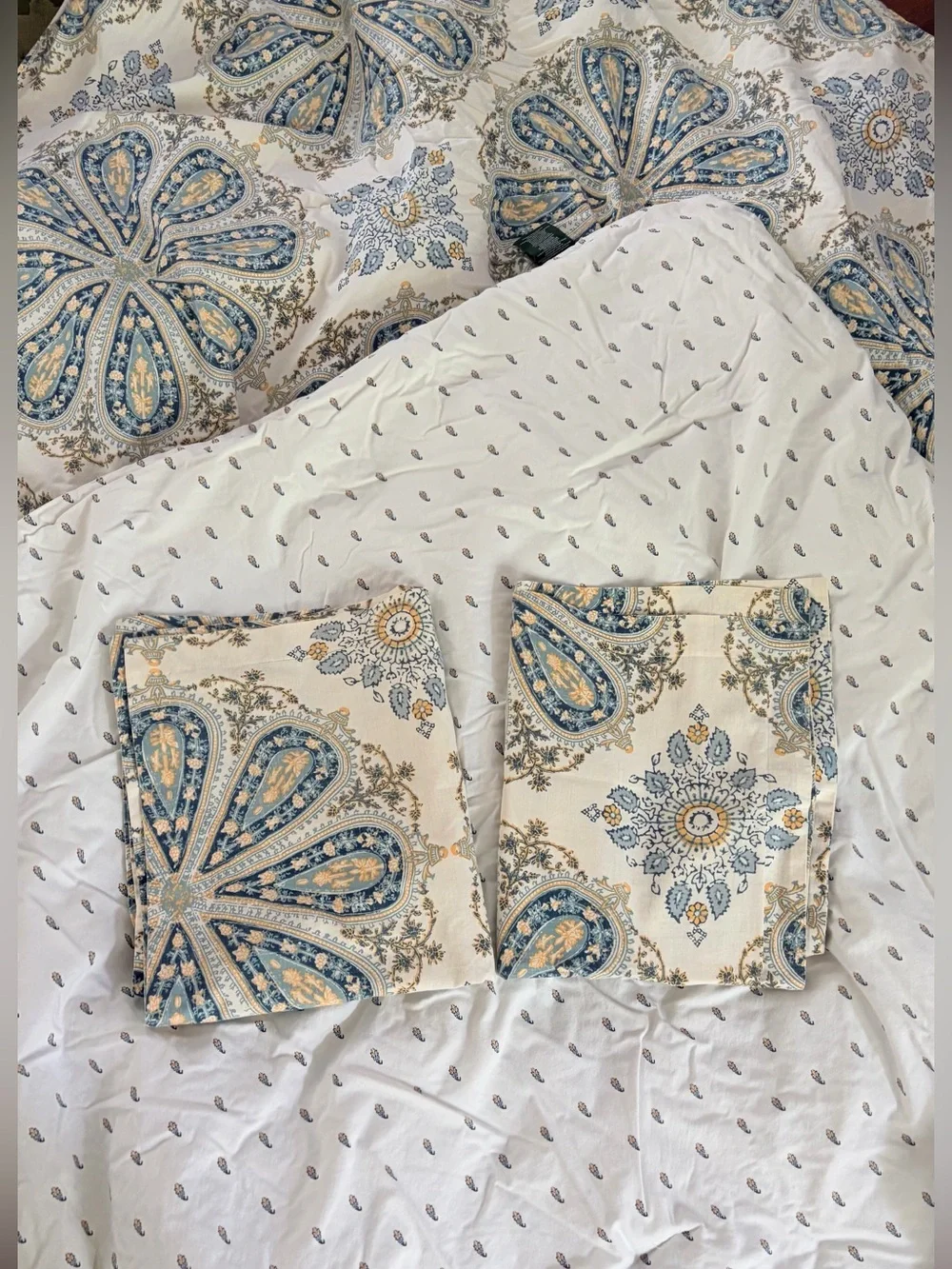 Ralph Lauren Home Blue Medallion Queen Comforter and Pillow Shams Set